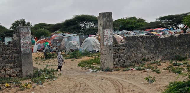 Entrada a uno de los campos de desplazados del valle del Shabelle