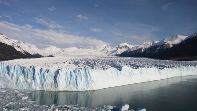 El glaciar Perito Moreno inicia su espectacular proceso de ruptura natural