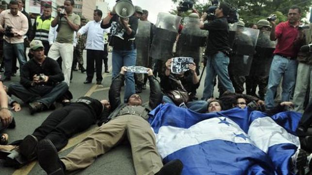 Protesta en Honduras contra la impunidad de los crmenes cometidos contra periodistas (EFE)